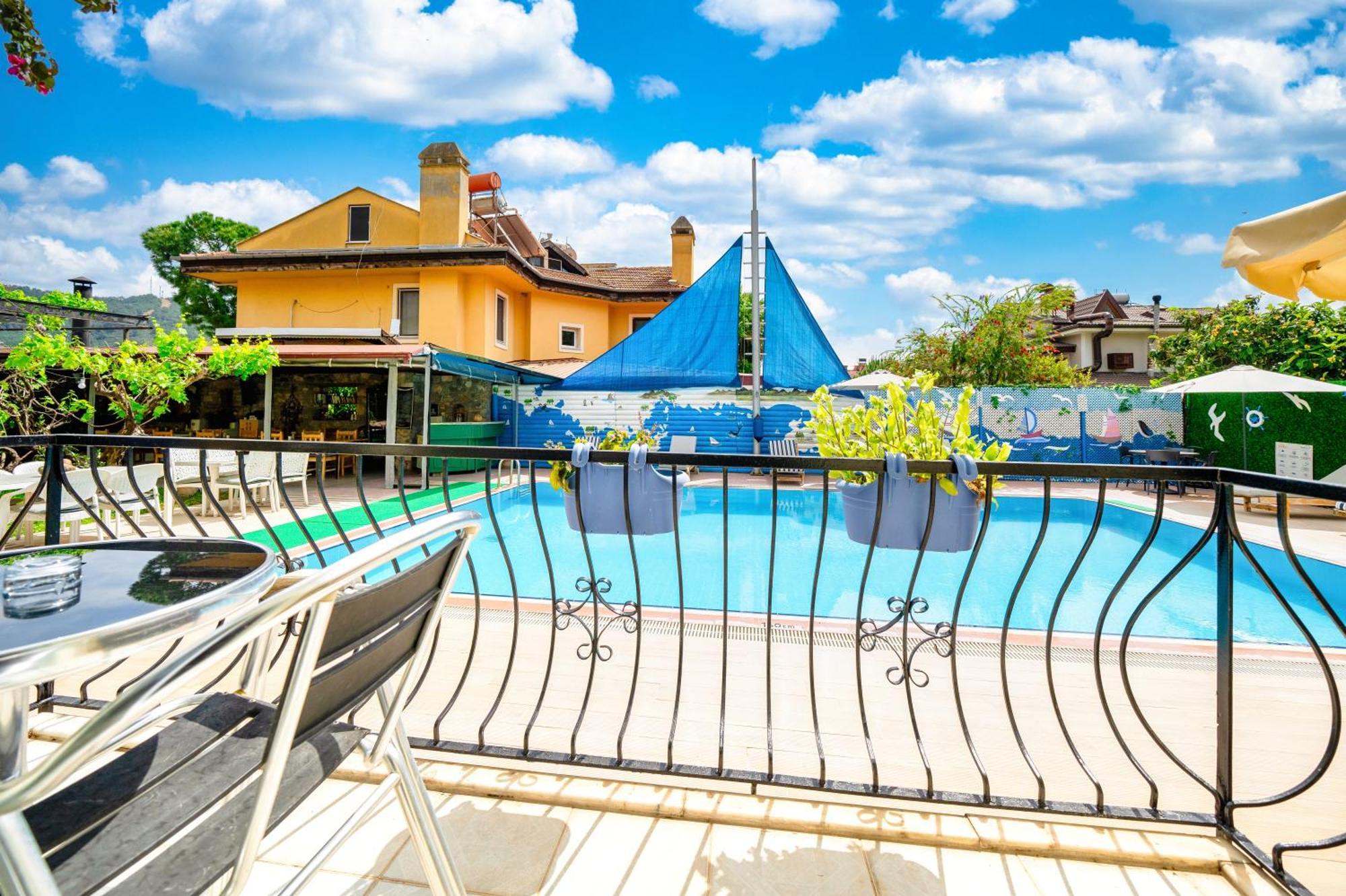 Dedeminn Garden Hotel Göcek Extérieur photo